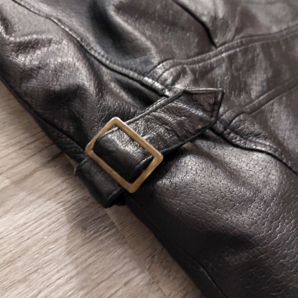 Men's Vintage Leather Jacket with adjustable Buckled Waist Tabs - Picture 10 of 15